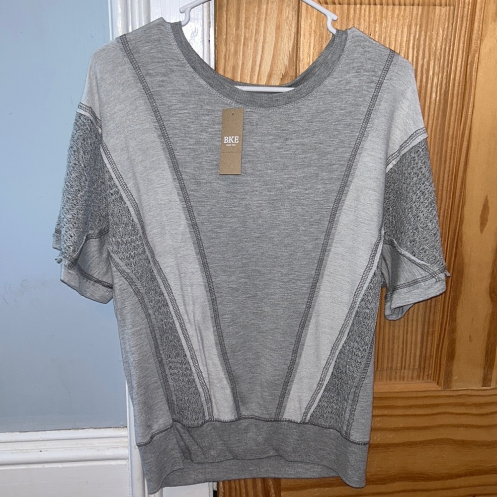 Buckle top